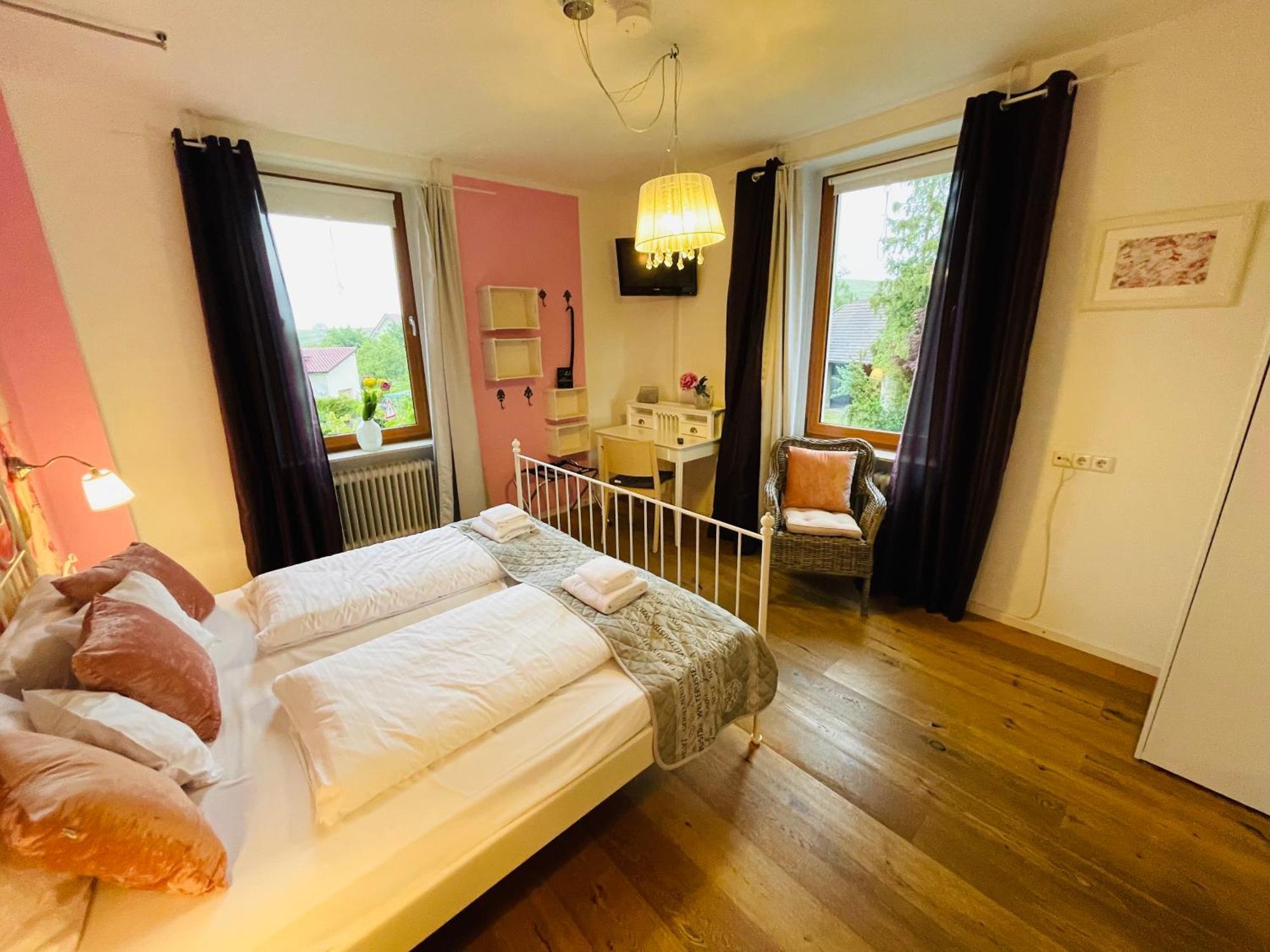 Zum Rayers Cafe-Restaurant & Boutique-Hotel Niederrotweil Quarto foto